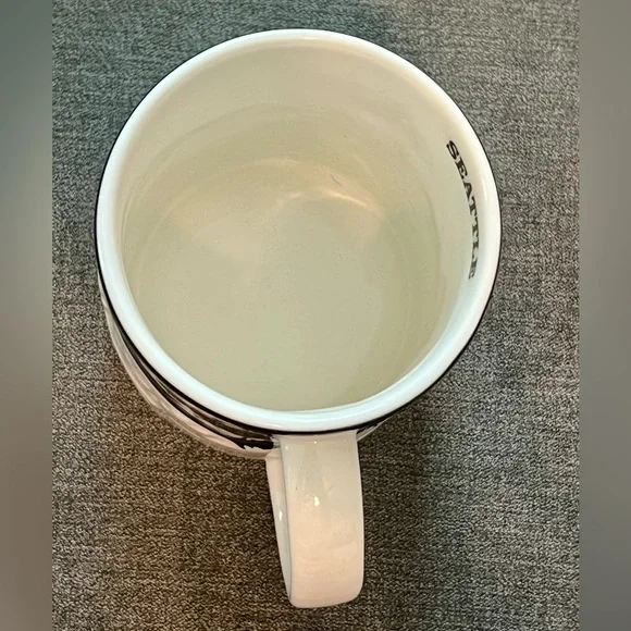 Seattle Skyline Starbucks Collector Series 3D Relief Black White 2012 16 oz Mug - Picture 7 of 9